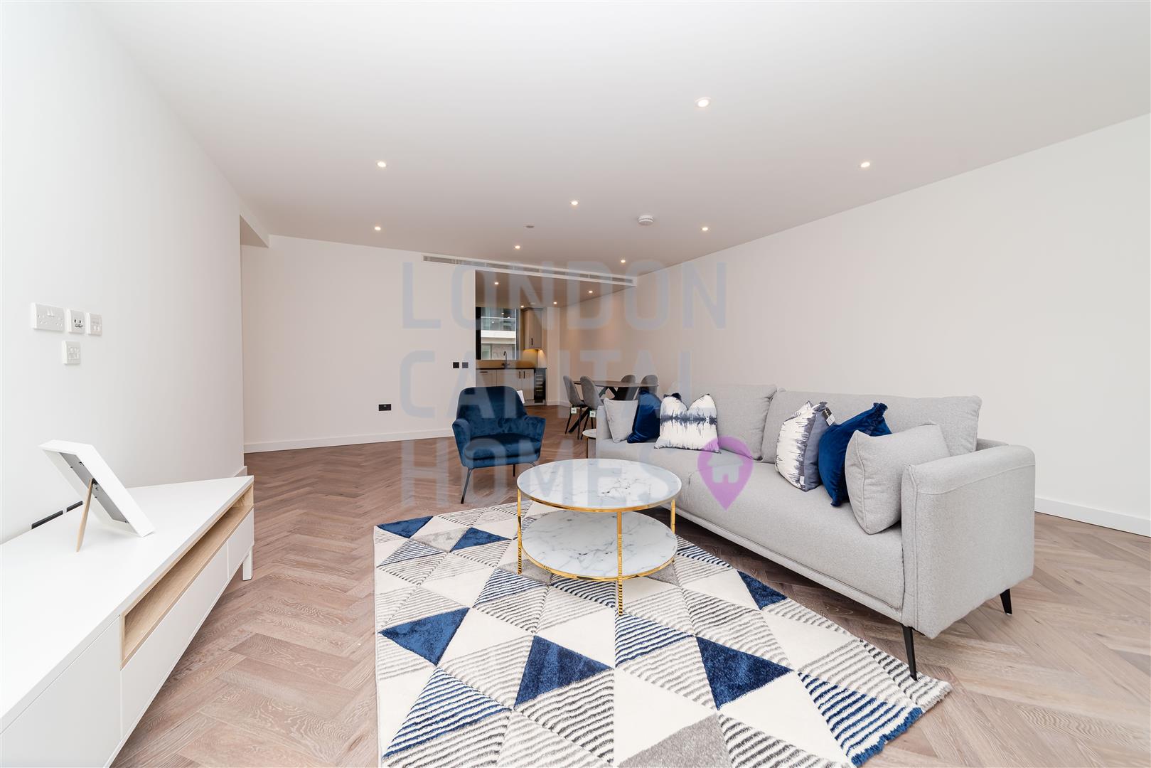 2 bed property in 1 Merino gardens, London